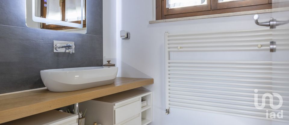 Four-room apartment of 127 m² in Osimo (60027)