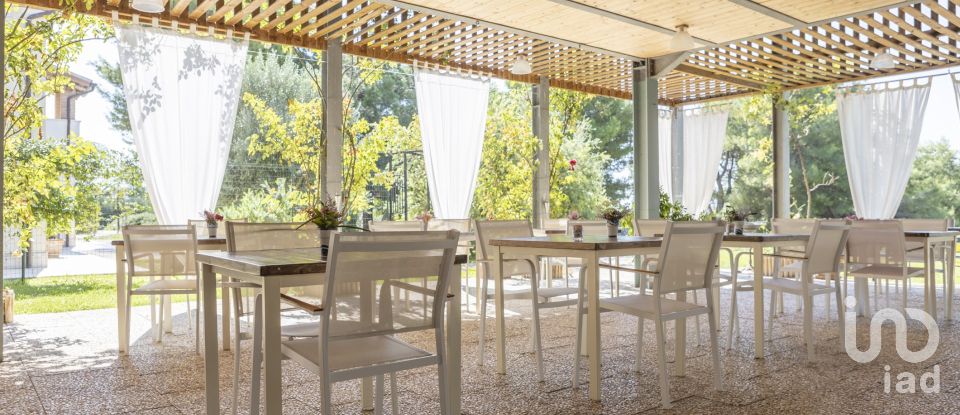 Casa indipendente 18 locali di 600 m² in Ancona (60129)