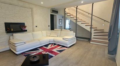 Villa a schiera 7 locali di 138 m² in Spotorno (17028)