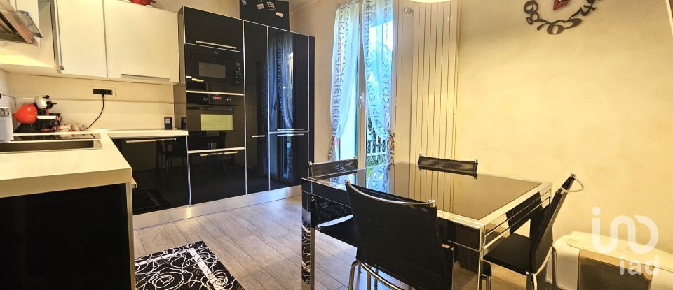 Villa a schiera 7 locali di 138 m² in Spotorno (17028)