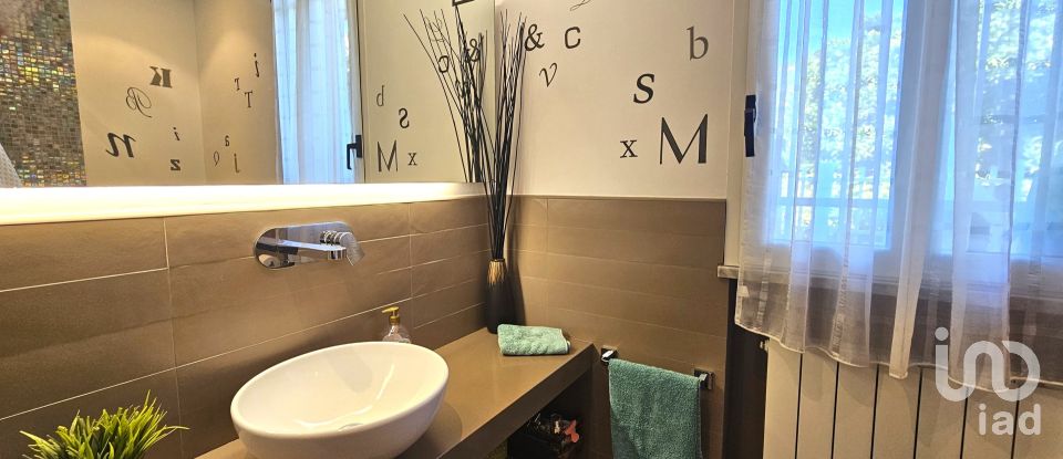 Villa a schiera 7 locali di 138 m² in Spotorno (17028)