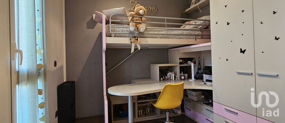 Villa a schiera 7 locali di 138 m² in Spotorno (17028)