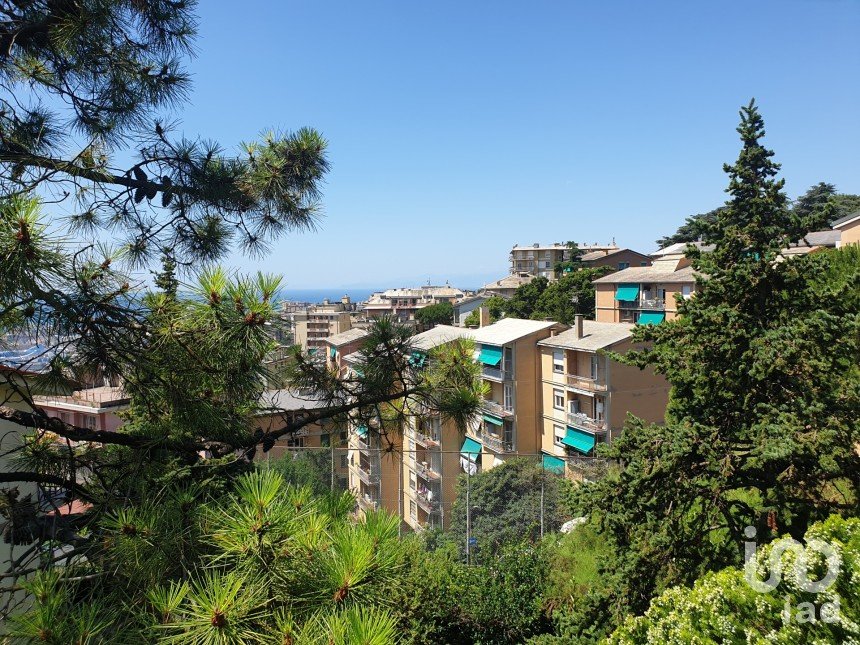 Apartment 6 rooms of 87 m² in Genova (16134)