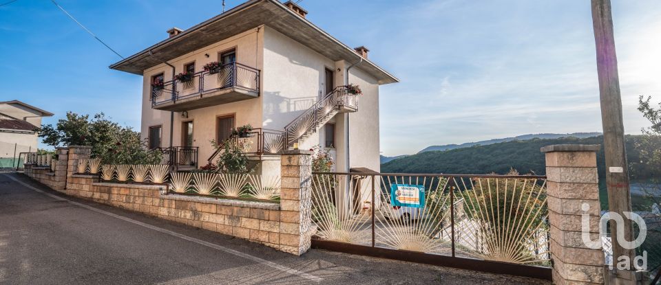 Three-room apartment of 54 m² in Grezzana (37023)