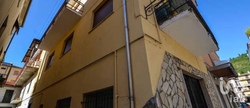 House 7 rooms of 140 m² in Millesimo (17017)