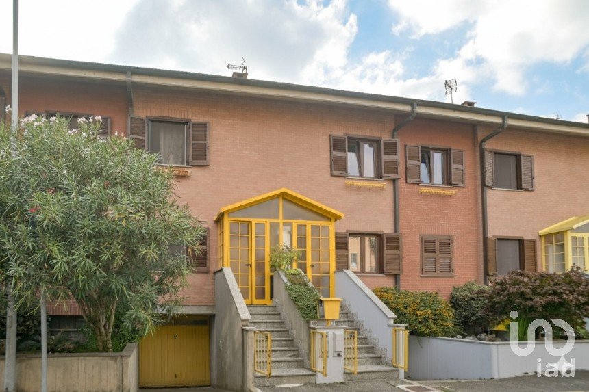 Villa a schiera 7 locali di 165 m² in Leinì (10040)