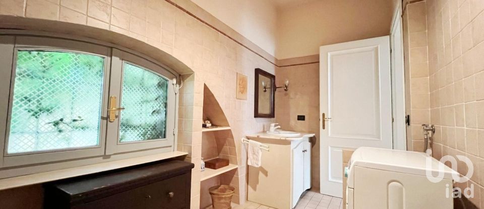 Costruzione di 730 m² in Toscolano-Maderno (25088)