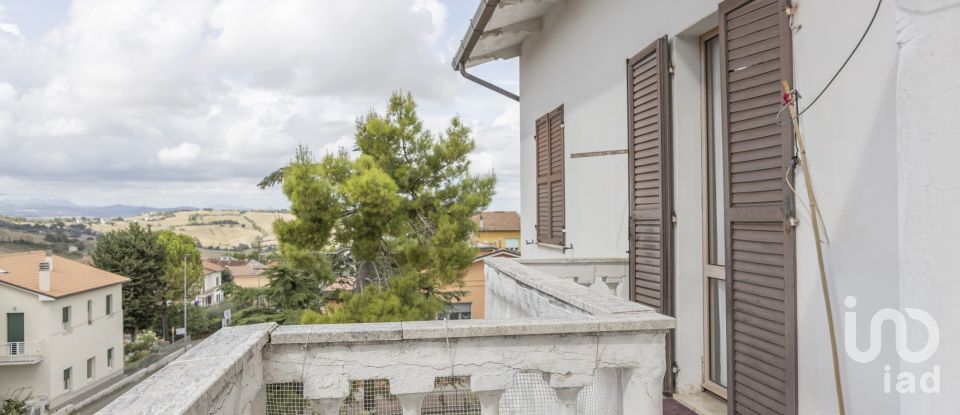 Appartamento 9 locali di 250 m² a Filottrano (60024)