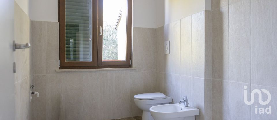 Casa indipendente 9 locali di 200 m² in Appignano (62010)