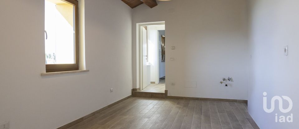 Casa indipendente 9 locali di 200 m² in Appignano (62010)