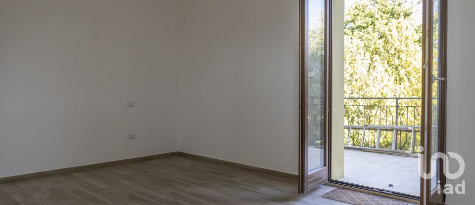 Casa indipendente 9 locali di 200 m² in Appignano (62010)