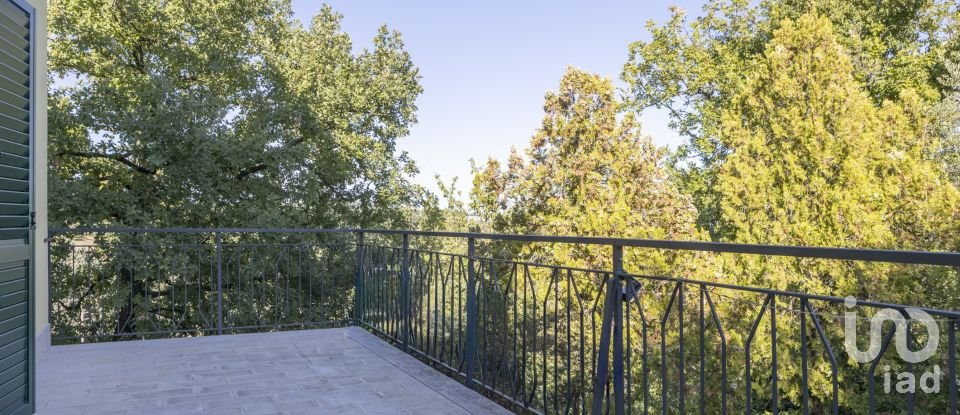 Casa indipendente 9 locali di 200 m² in Appignano (62010)