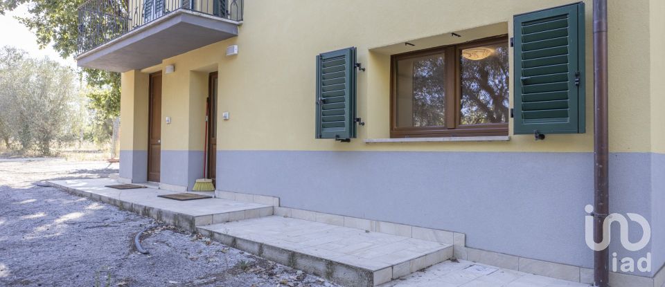 Casa indipendente 9 locali di 200 m² in Appignano (62010)
