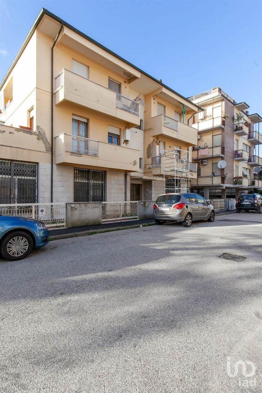 Appartamento 5 locali di 96 m² a Ponsacco (56038)