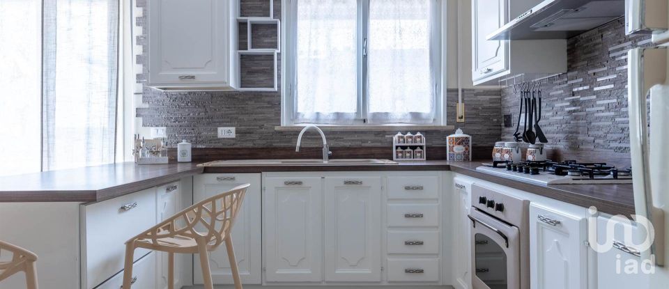 Appartamento 5 locali di 96 m² a Ponsacco (56038)