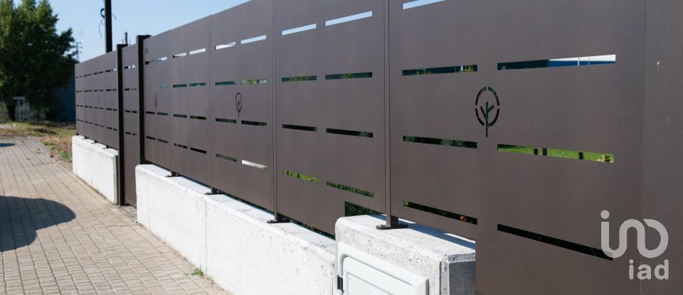 Casale 6 locali di 130 m² in Desenzano del Garda (25015)