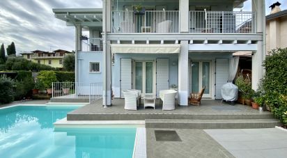 Casale 8 locali di 260 m² in Polpenazze del Garda (25080)