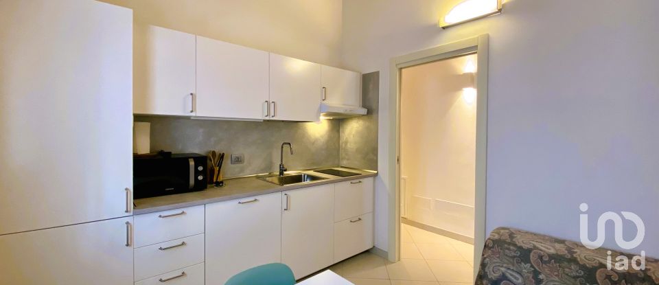 Casale 8 locali di 260 m² in Polpenazze del Garda (25080)