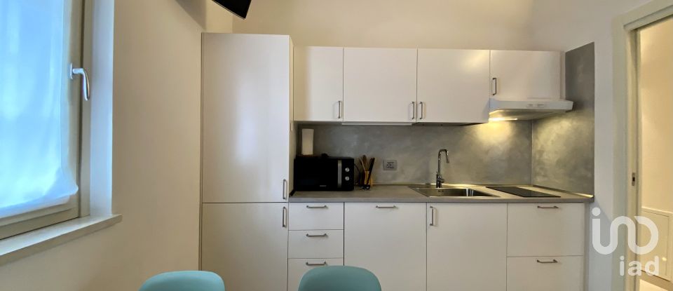 Casale 8 locali di 260 m² in Polpenazze del Garda (25080)