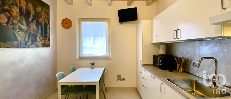 Casale 8 locali di 260 m² in Polpenazze del Garda (25080)