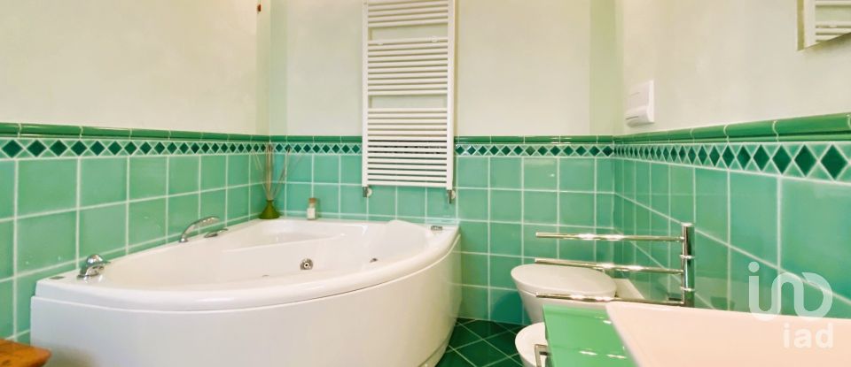 Casale 8 locali di 260 m² in Polpenazze del Garda (25080)