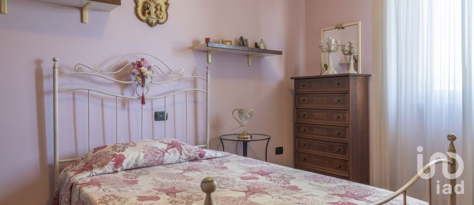 Apartment 8 rooms of 164 m² in Osimo (60027)