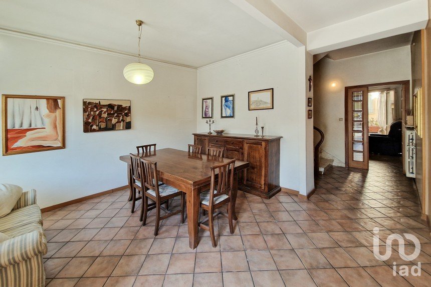 Rifugio 4 locali di 145 m² in Sant'Elpidio a Mare (63811)