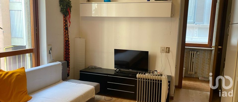 Bilocale di 30 m² a Milano (20136)