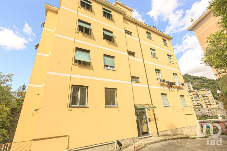 Three-room apartment of 56 m² in Genova (16144)
