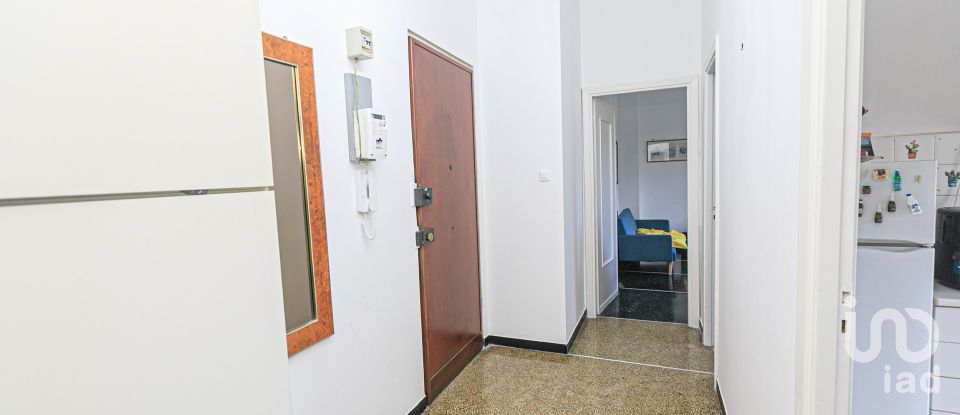 Three-room apartment of 56 m² in Genova (16144)