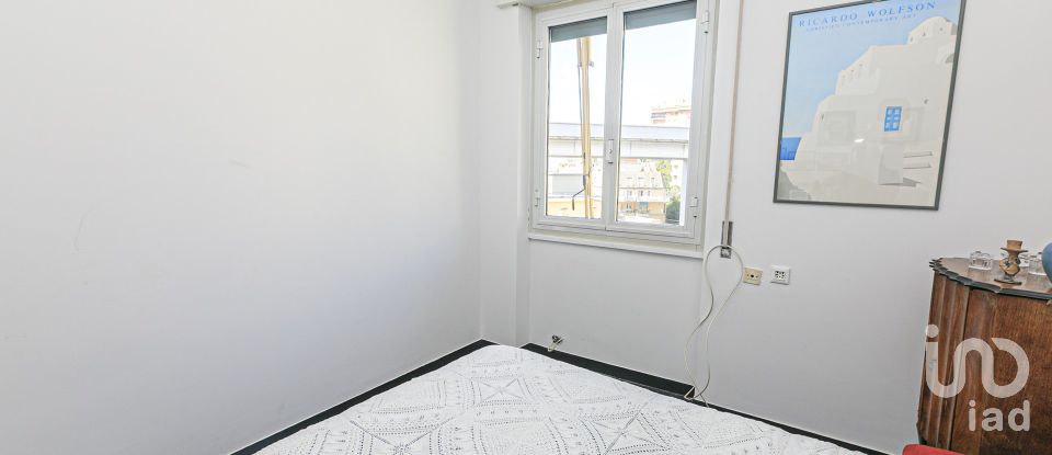 Three-room apartment of 56 m² in Genova (16144)