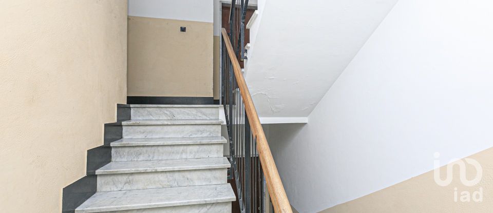 Three-room apartment of 56 m² in Genova (16144)