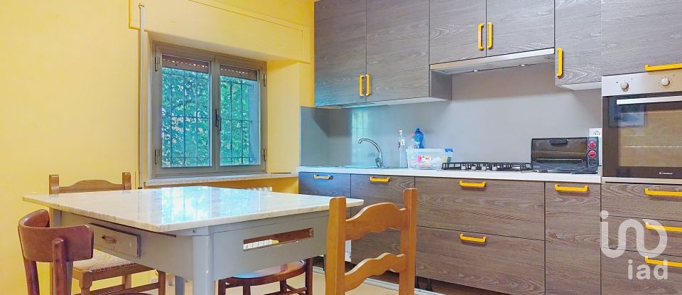 House 7 rooms of 250 m² in Ponzano di Fermo (63845)