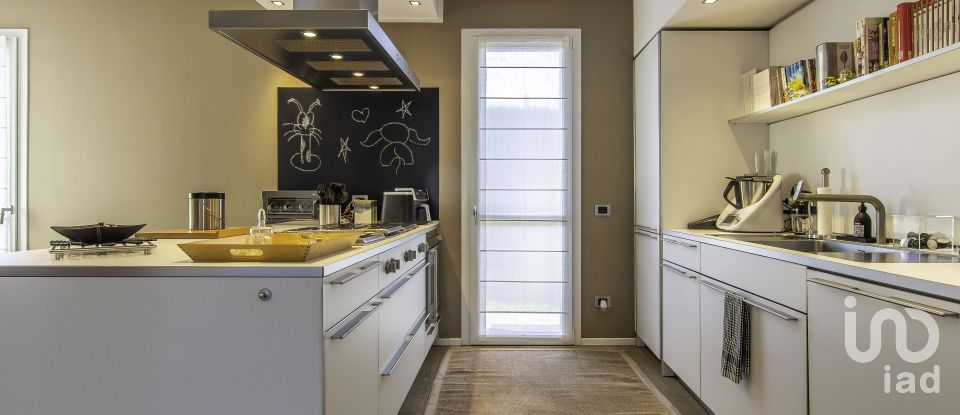 Casa indipendente 7 locali di 220 m² in Dueville (36031)