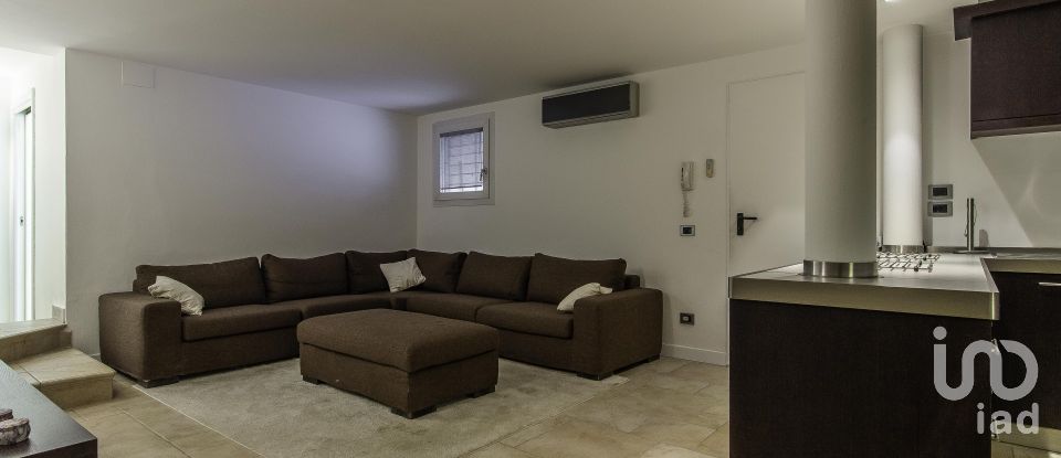 Casa indipendente 7 locali di 220 m² in Dueville (36031)