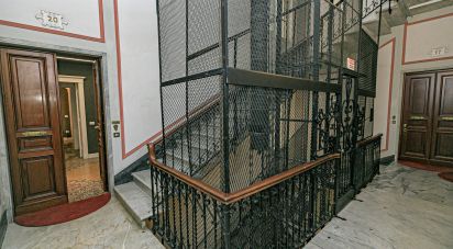 Appartamento 15 locali di 288 m² a Genova (16122)