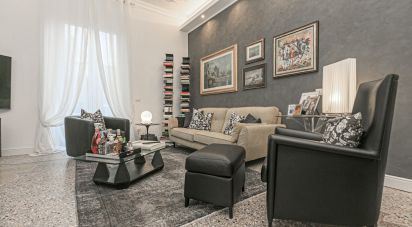 Appartamento 15 locali di 288 m² a Genova (16122)