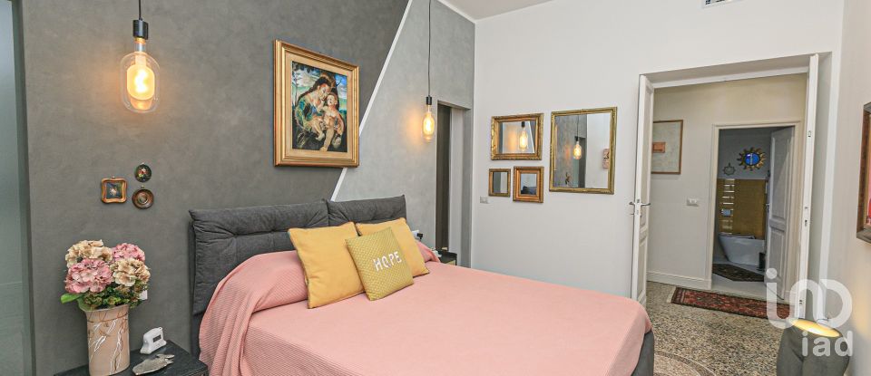 Apartment 15 rooms of 288 m² in Genova (16122)