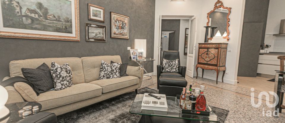 Apartment 15 rooms of 288 m² in Genova (16122)