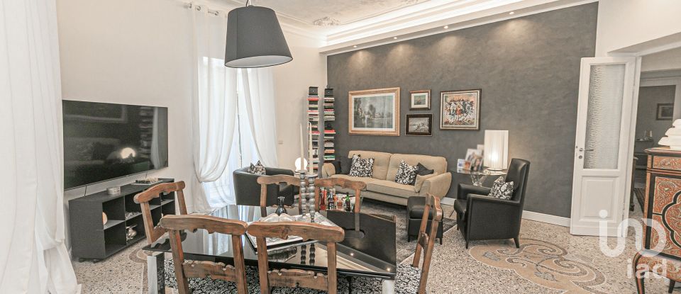 Apartment 15 rooms of 288 m² in Genova (16122)