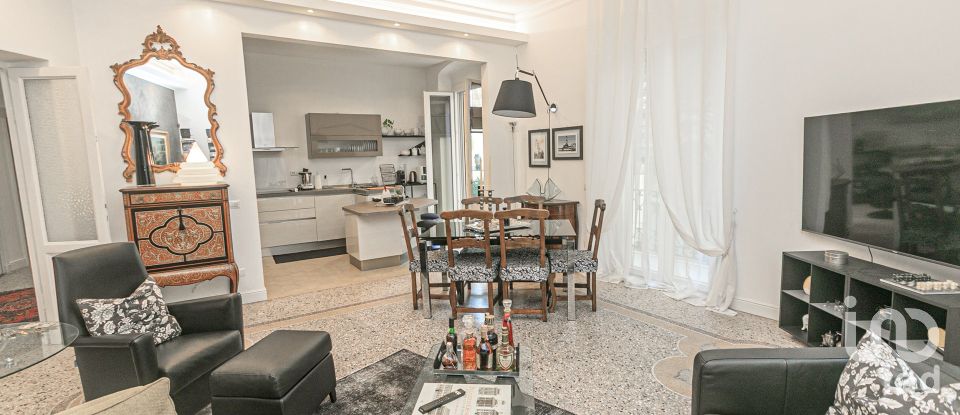 Apartment 15 rooms of 288 m² in Genova (16122)