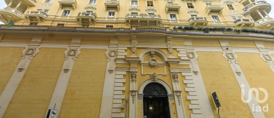 Apartment 15 rooms of 288 m² in Genova (16122)