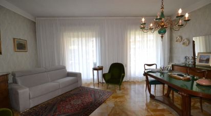 Appartamento 5 locali di 120 m² a Genova (16156)
