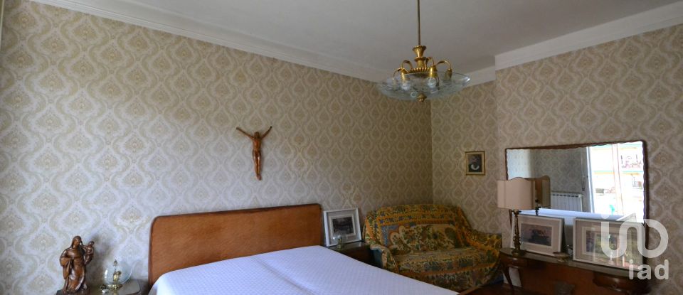 Appartamento 5 locali di 120 m² a Genova (16156)