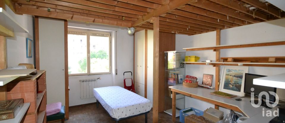 Appartamento 5 locali di 120 m² a Genova (16156)