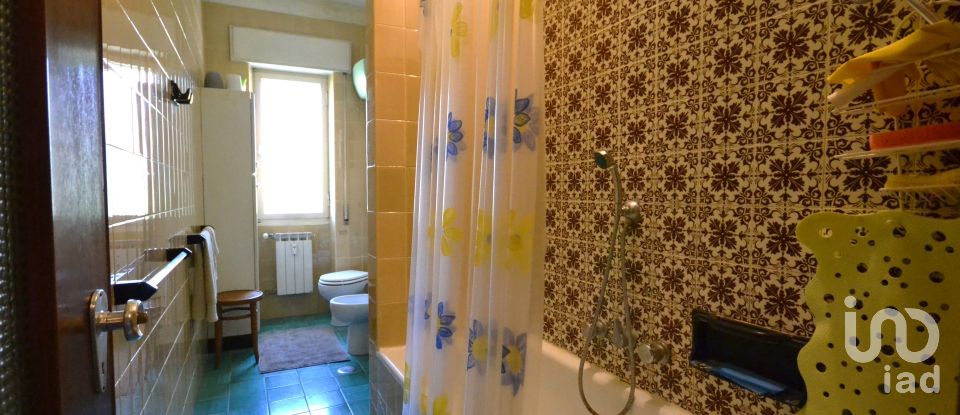 Appartamento 5 locali di 120 m² a Genova (16156)