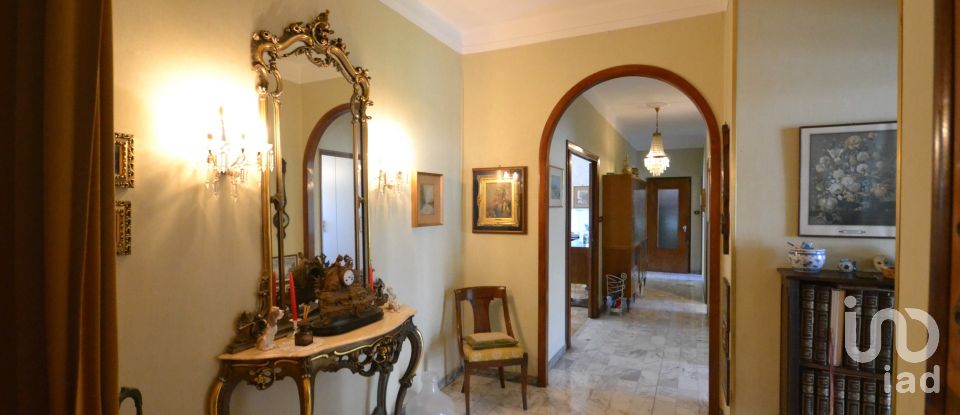 Appartamento 5 locali di 120 m² a Genova (16156)