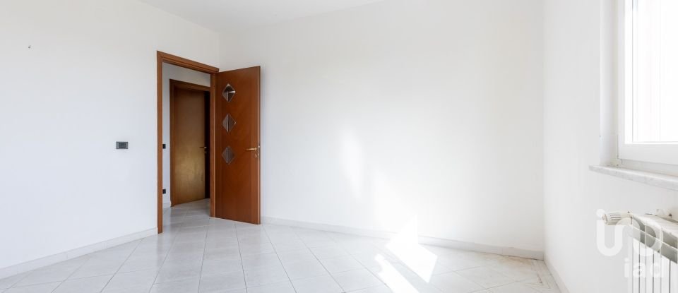 Appartamento 5 locali di 95 m² a Collesalvetti (57014)