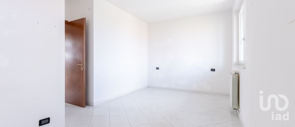 Appartamento 5 locali di 95 m² a Collesalvetti (57014)
