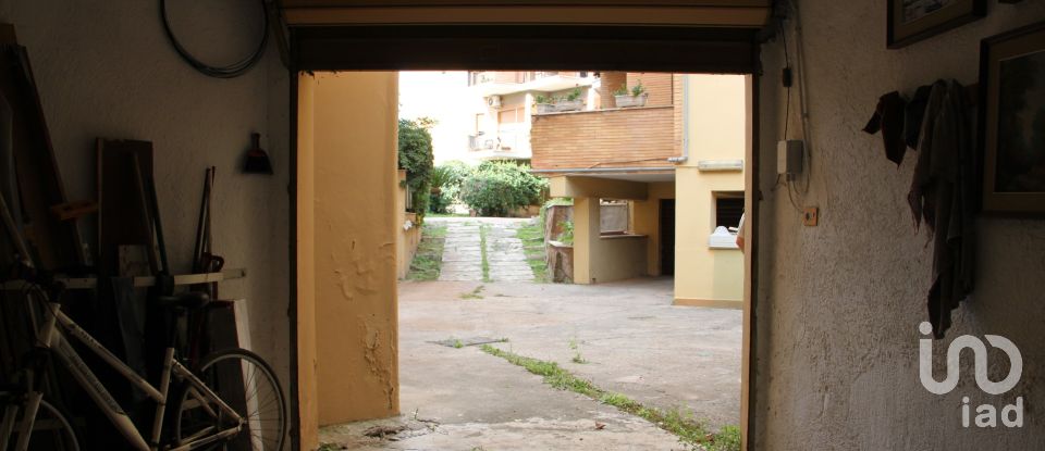 Parking of 26 m² in Roma (00122)